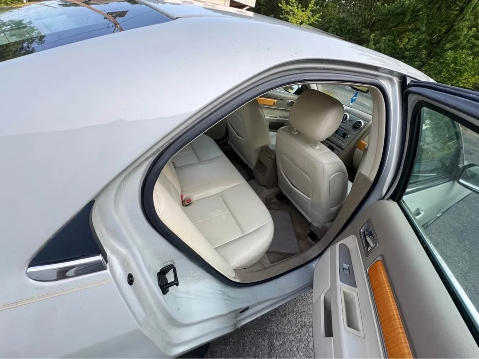 2007 Lincoln Zephyr - Image 9 of 20