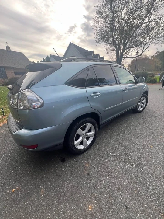 2007 Lexus RX 2nd Gen - Image 2 of 10