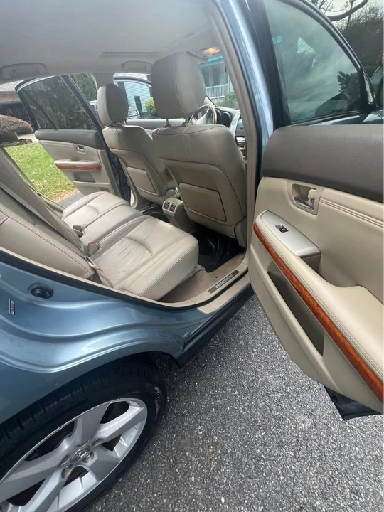 2007 Lexus RX 2nd Gen - Image 7 of 10