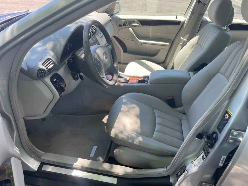 2007 Mercedes-Benz W203 C-Class - Image 9 of 15
