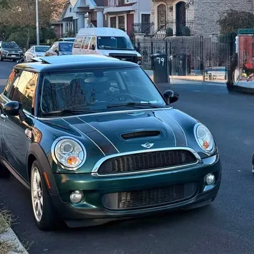 2007 MINI Cooper S Hatchback 2D