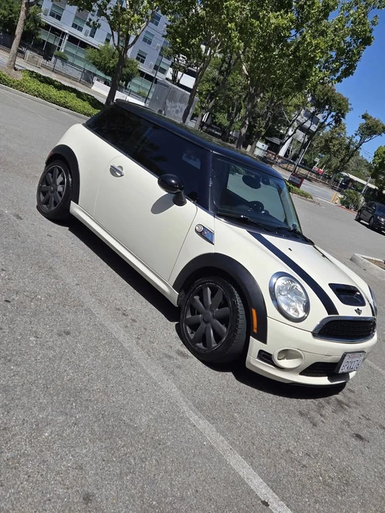 2007 Mini Mini 2nd Gen - Image 2 of 5