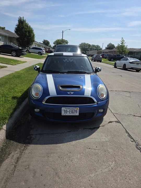 2007 Mini Mini 2nd Gen - Image 2 of 5