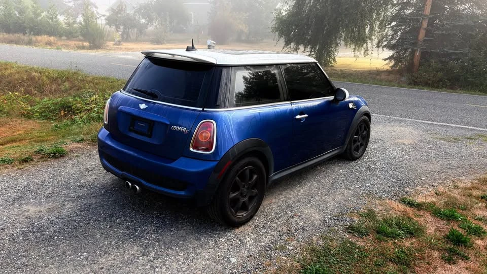 2007 Mini Mini 2nd Gen - Image 2 of 4