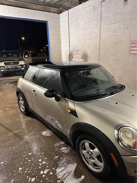 2007 Mini Mini 2nd Gen - Image 2 of 16