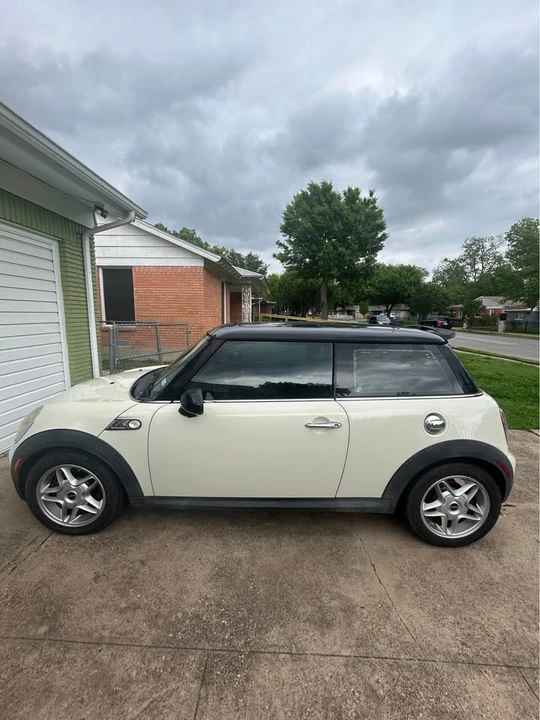 2007 Mini Mini 2nd Gen - Image 2 of 5
