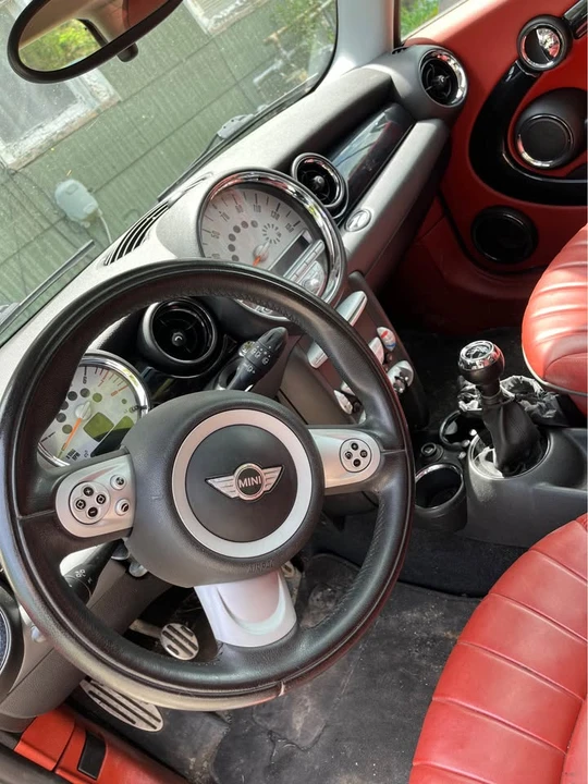 2007 Mini Mini 2nd Gen - Image 2 of 6