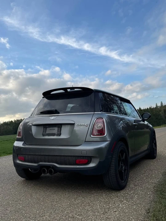 2007 Mini Mini Cooper S 1st Gen - Image 2 of 9