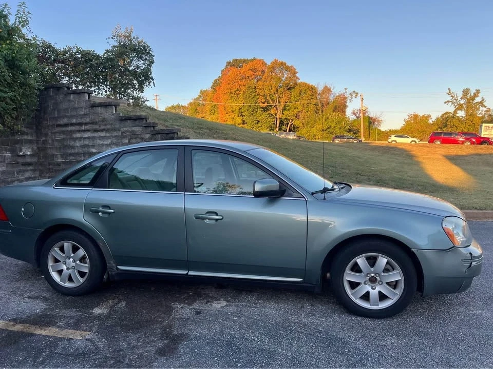 2007 Ford Five Hundred - Image 2 of 8