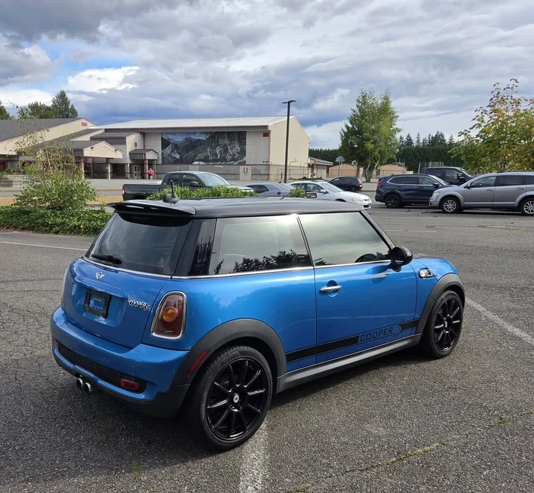 2007 Mini Mini 2nd Gen - Image 2 of 8