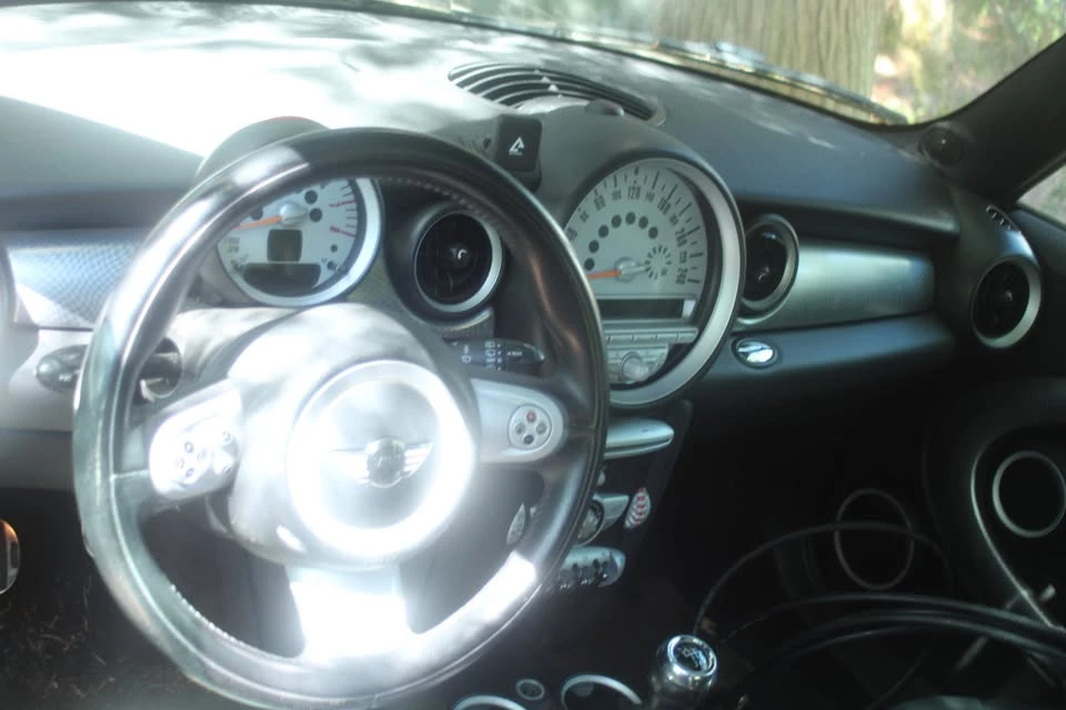 2007 Mini Mini 2nd Gen - Image 2 of 3
