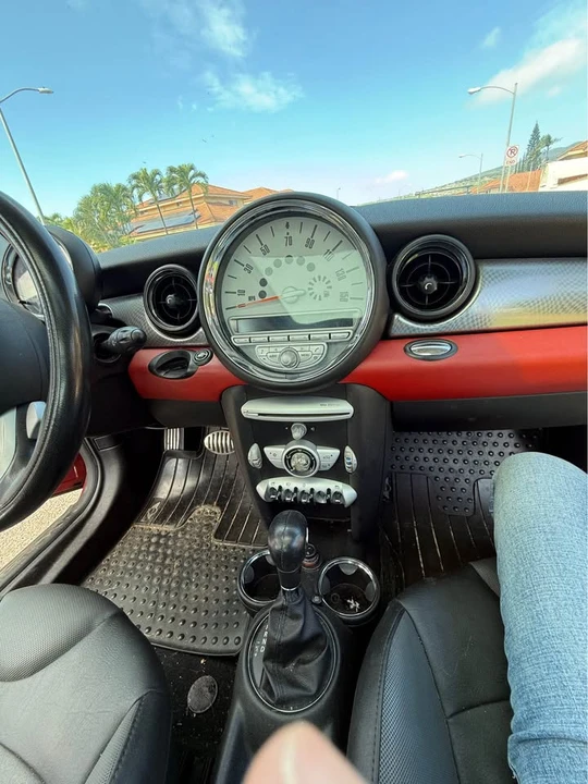 2007 Mini Mini Cooper S 1st Gen - Image 11 of 19