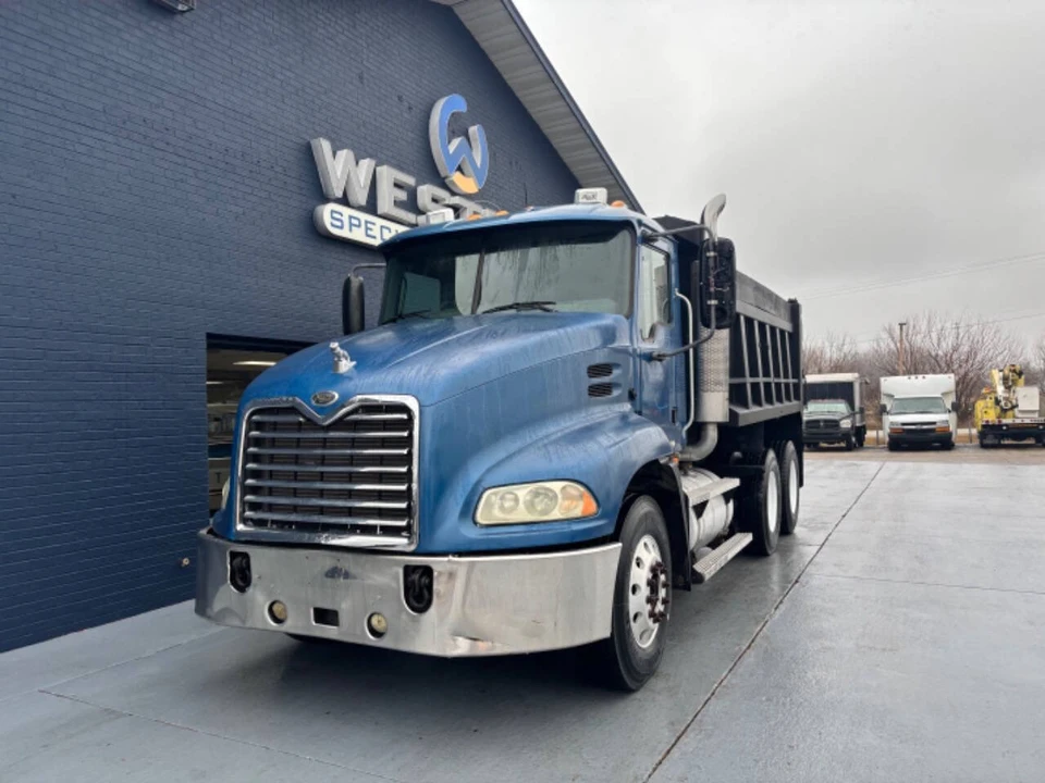 2007 Mack - Image 12 of 12