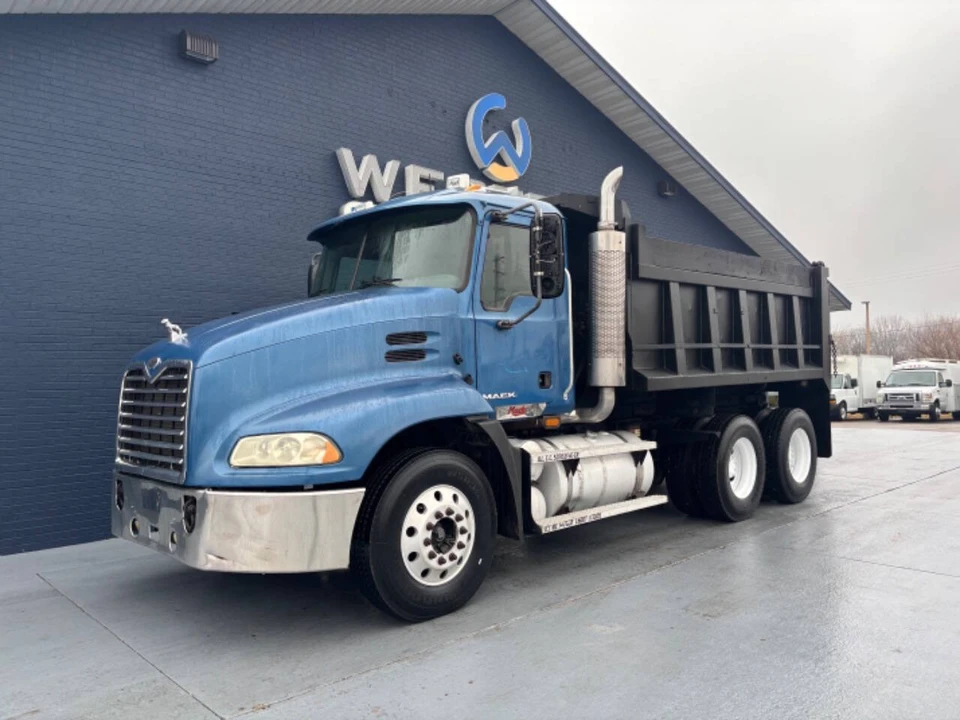 2007 Mack - Image 7 of 12