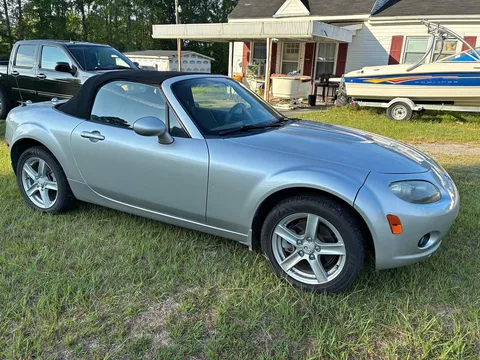 2007 Mazda MX-5 Miata Club Convertible 2D