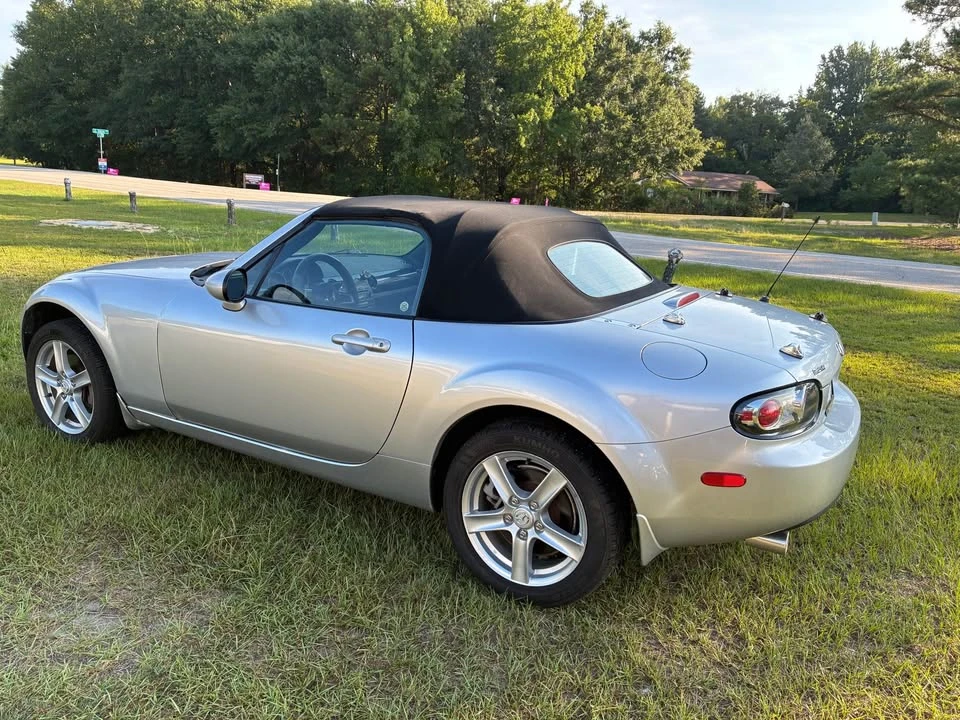 2007 Mazda NC MX-5 Miata - Image 2 of 2