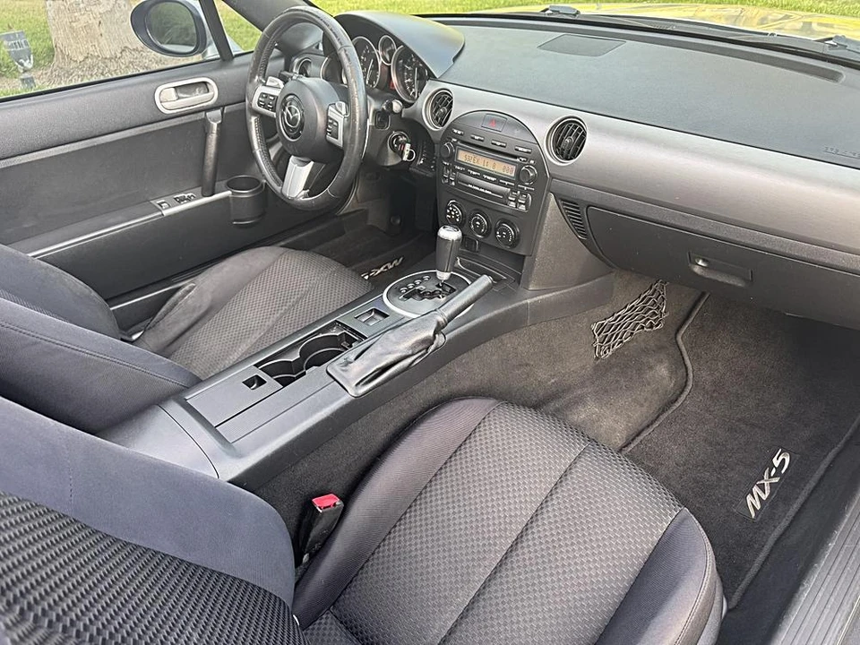 2007 Mazda NC MX-5 Miata - Image 19 of 30