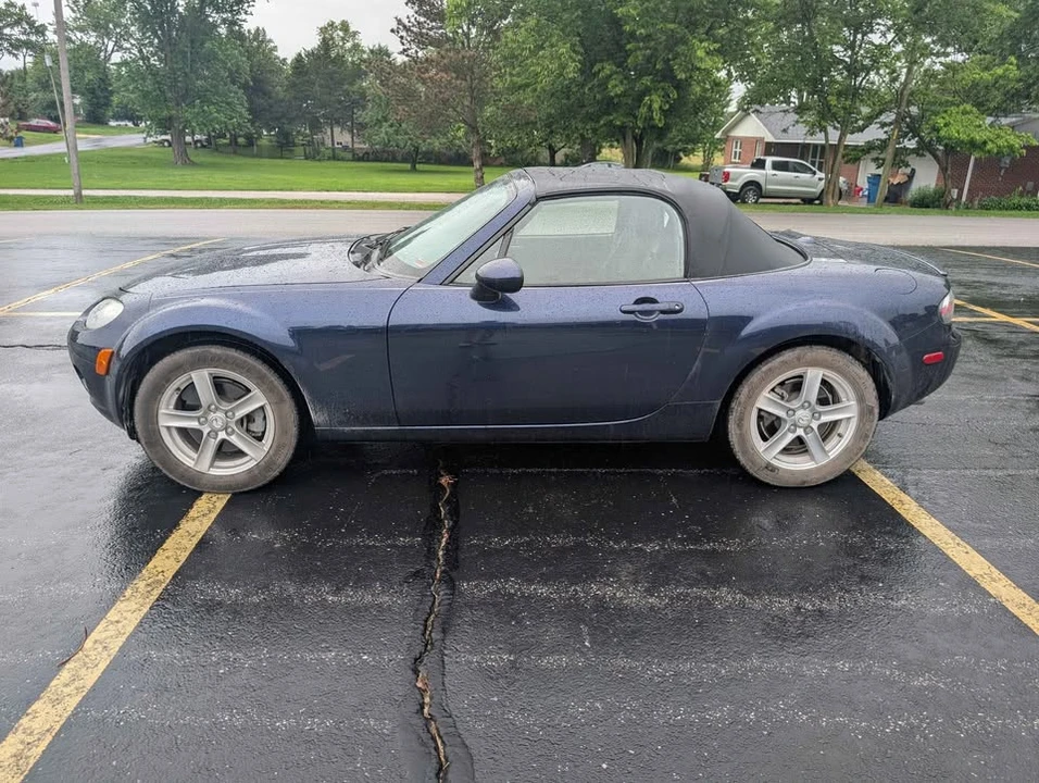 2007 Mazda NC MX-5 Miata - Image 8 of 11