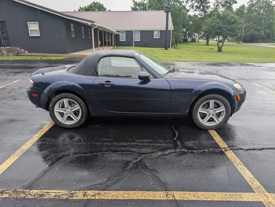 2007 Mazda NC MX-5 Miata - Image 4 of 11