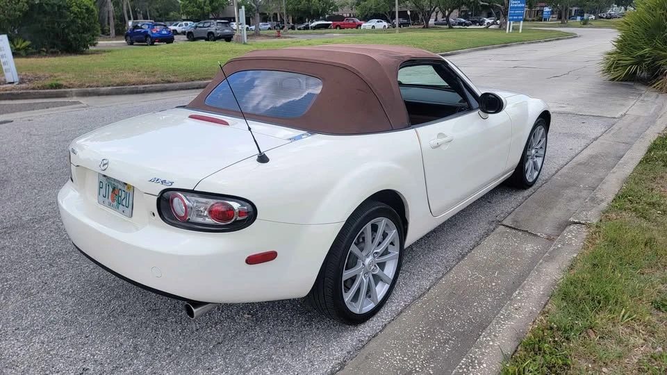 2007 Mazda NC MX-5 Miata - Image 5 of 17