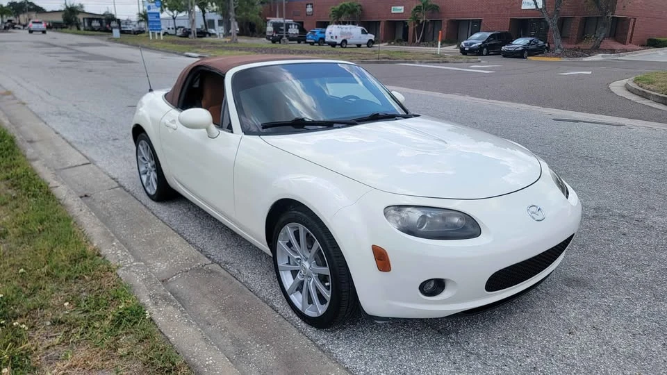 2007 Mazda NC MX-5 Miata - Image 7 of 17