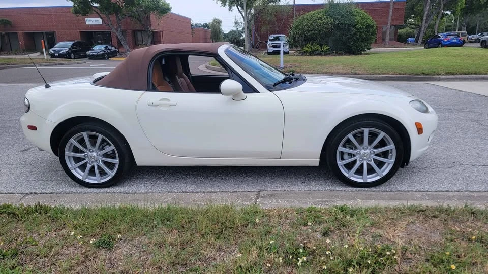 2007 Mazda NC MX-5 Miata - Image 6 of 17