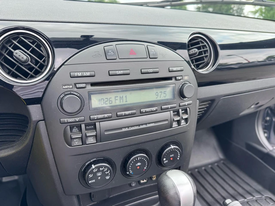 2007 Mazda NC MX-5 Miata - Image 18 of 20