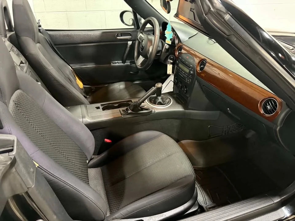 2007 Mazda NC MX-5 Miata - Image 17 of 18