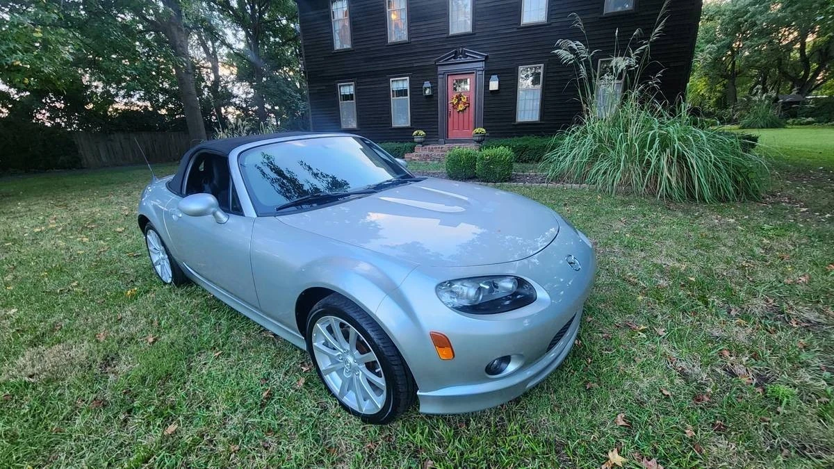 2007 Mazda NC MX-5 Miata - Image 2 of 20