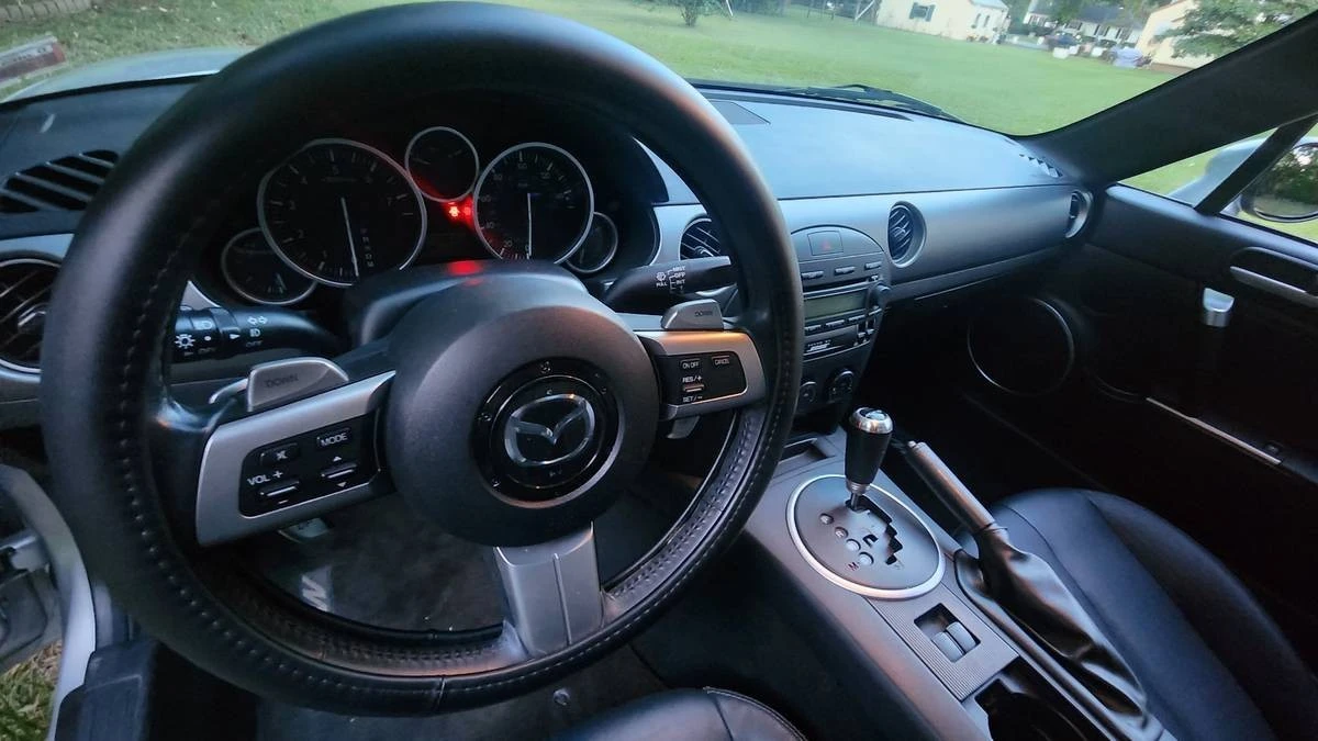 2007 Mazda NC MX-5 Miata - Image 12 of 20