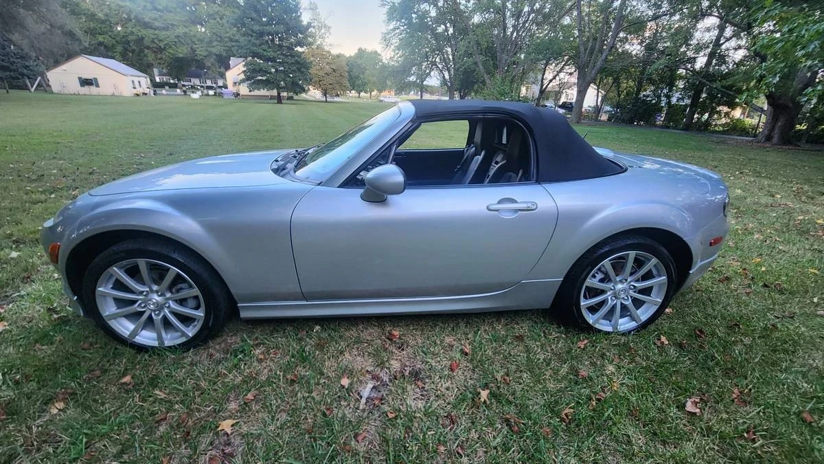 2007 Mazda NC MX-5 Miata - Image 6 of 20