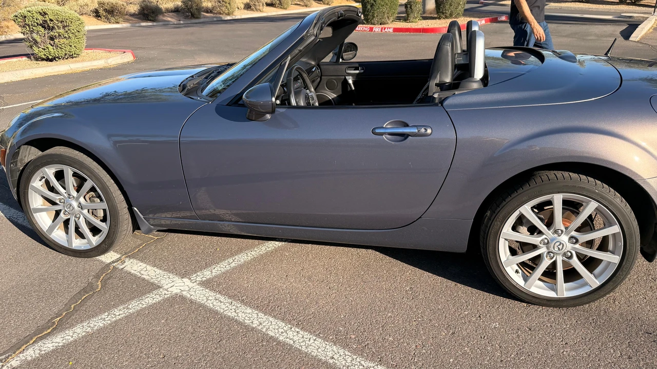 2007 Mazda NC MX-5 Miata - Image 17 of 31