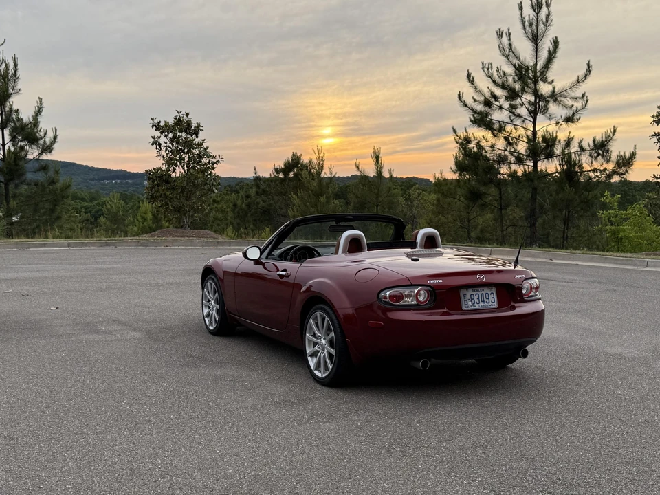2007 Mazda NC MX-5 Miata - Image 16 of 31