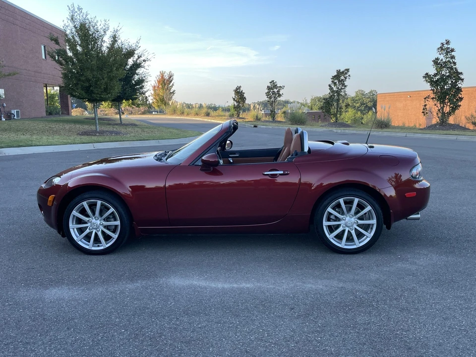 2007 Mazda NC MX-5 Miata - Image 4 of 31