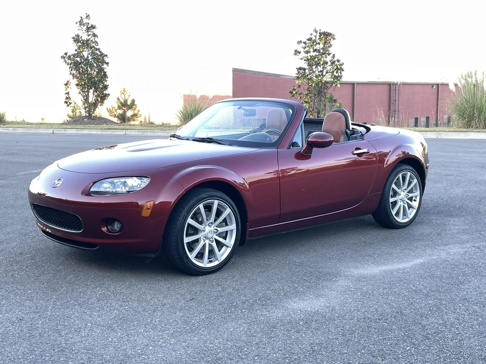 2007 Mazda NC MX-5 Miata - Image 2 of 31