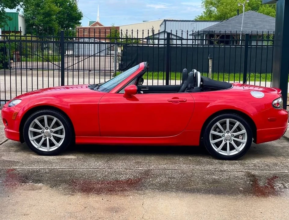 2007 Mazda NC MX-5 Miata - Image 4 of 20