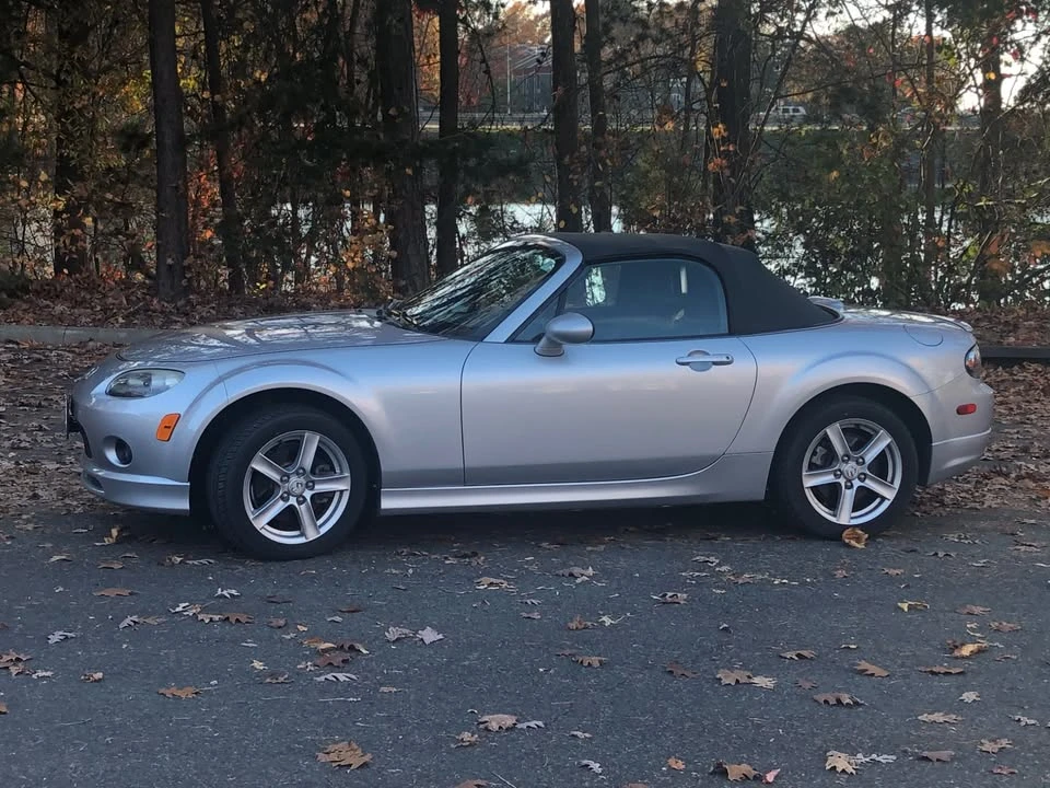 2007 Mazda NC MX-5 Miata - Image 2 of 3