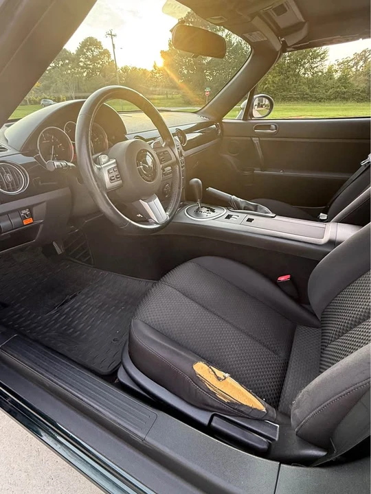 2007 Mazda NC MX-5 Miata - Image 5 of 7