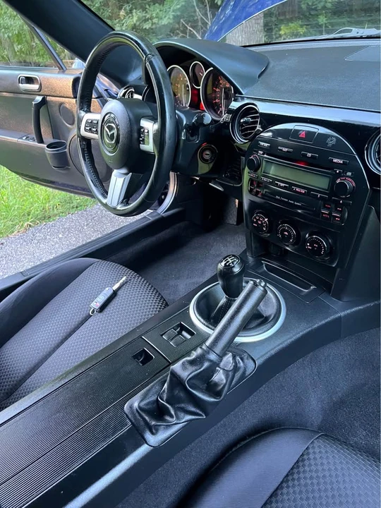 2007 Mazda NC MX-5 Miata - Image 16 of 20