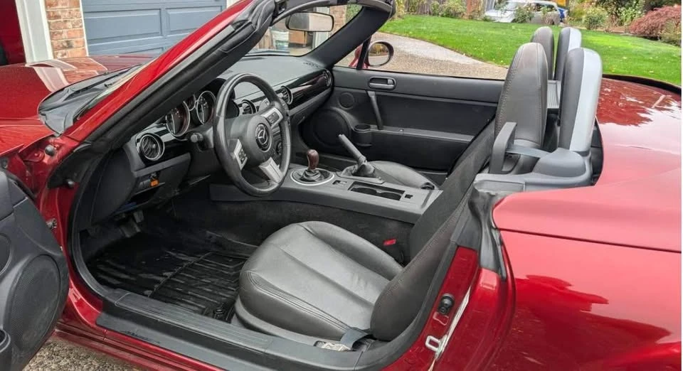 2007 Mazda NC MX-5 Miata - Image 2 of 3