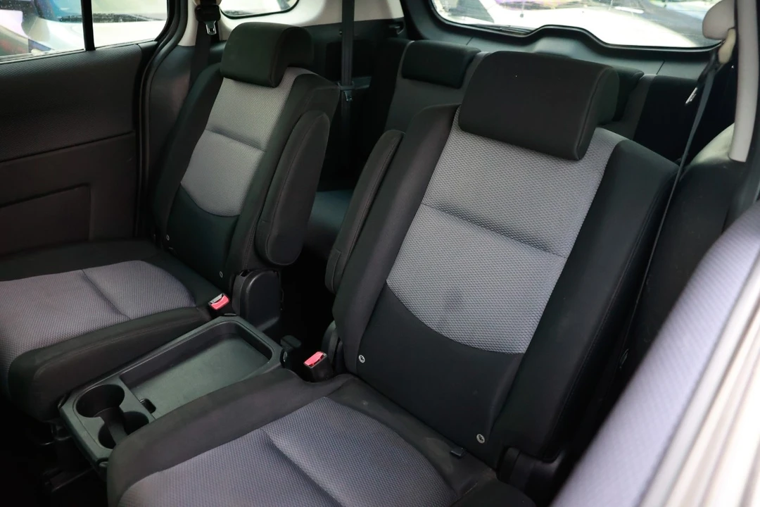 2007 Mazda Mazda 5 - Image 8 of 21