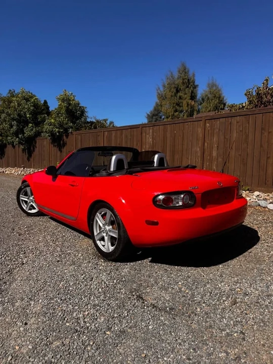 2007 Mazda NC MX-5 Miata - Image 4 of 10
