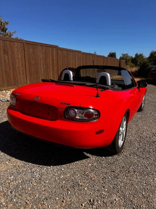 2007 Mazda NC MX-5 Miata - Image 5 of 10