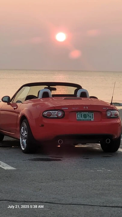 2007 Mazda NC MX-5 Miata - Image 3 of 4