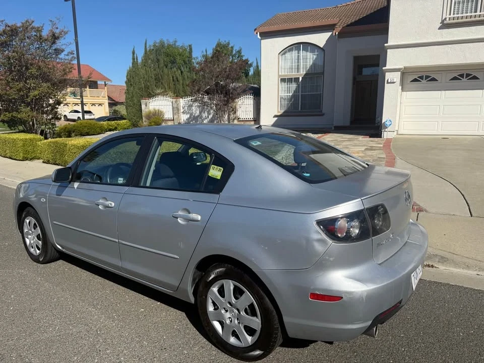 2007 Mazda Mazda 3 1st Gen - Image 2 of 9