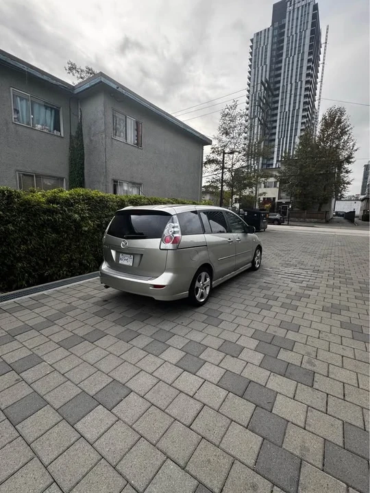 2007 Mazda Mazda 5 - Image 2 of 9