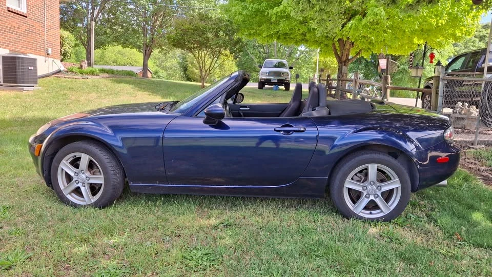 2007 Mazda NC MX-5 Miata - Image 2 of 9