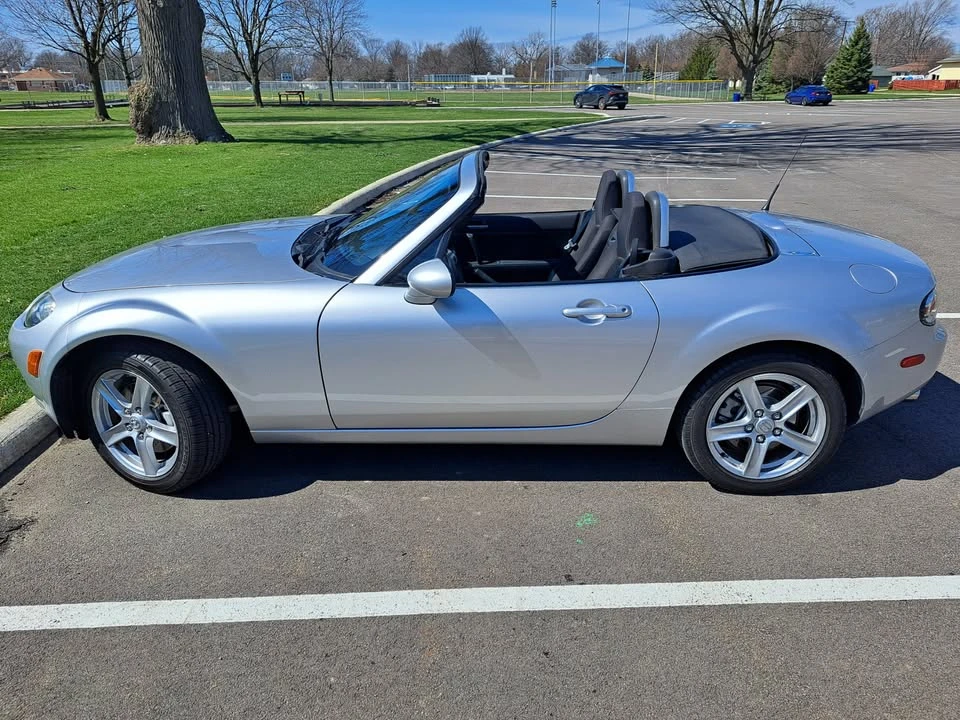 2007 Mazda NC MX-5 Miata - Image 17 of 20