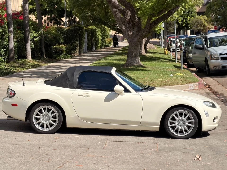 2007 Mazda NC MX-5 Miata - Image 4 of 20