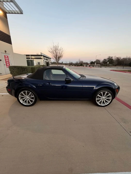 2007 Mazda NC MX-5 Miata - Image 5 of 11